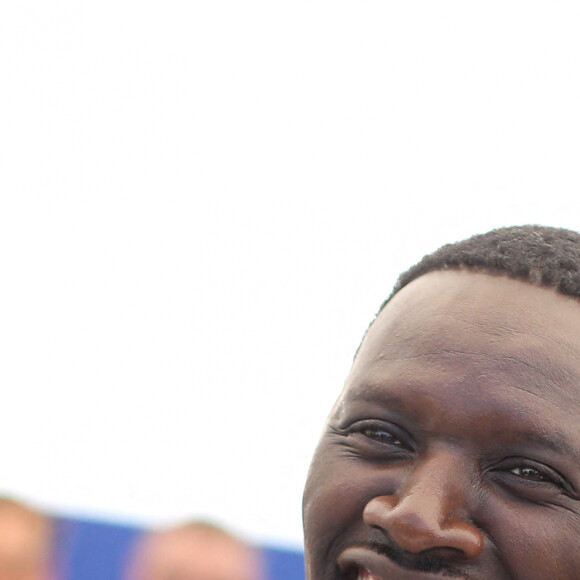 Omar Sy au photocall de "Tirailleurs" lors du 75e Festival International du Film de Cannes, le 19 mai 2022. © Dominique Jacovides/Bestimage 