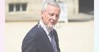 Bruno Le Maire torse nu : le ministre fait tomber le haut, les internautes ne restent pas de marbre
