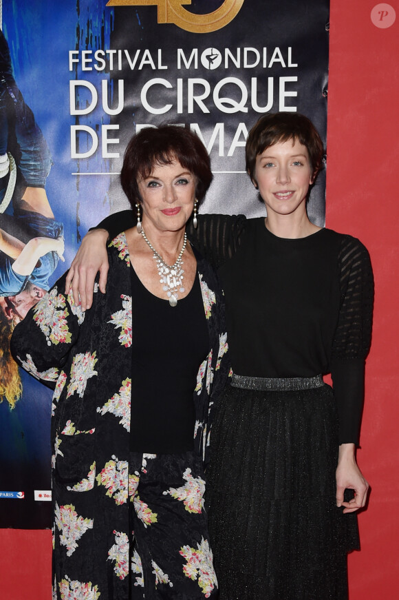 Anny Duperey et Sara Giraudeau - Cérémonie de remise de prix du 40ème Festival Mondial du Cirque de Demain sur la Pelouse de Reuilly à Paris le 3 février 2019. © Giancarlo Gorassini/Bestimage