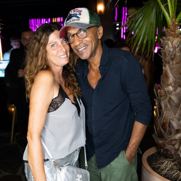 Exclusif - Manu Katché et sa femme Laurence - People au VIP Room à Saint-Tropez. © Hippolyte Hamonet / Bestimage 