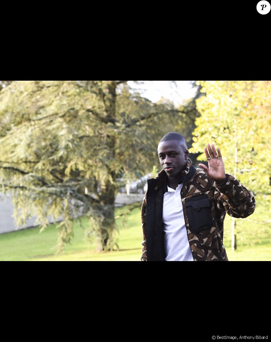 Benjamin Mendy - Les joueurs de l'équipe de France se rendent à l'entrainement à Clairefontaine le 11 novembre 2019. © Anthony Bibard/Panoramic/Bestimage