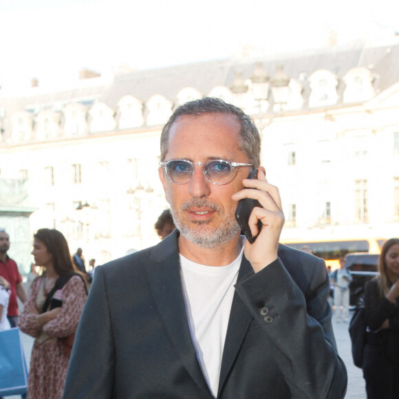 Gad Elmaleh - Arrivées au défilé de mode Haute-Couture automne-hiver 2022-2023 "Giambattista Valli" à Paris, France, le 4 juillet 2022. © Veeren / Christophe Clovis / Bestimage