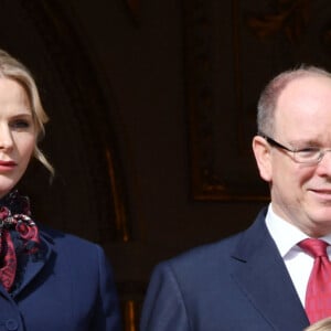 Le prince Albert II de Monaco, sa femme la princesse Charlène et leurs enfants le prince héréditaire Jacques et la princesse Gabriella ont assité depuis un balcon du Palais à la traditionnelle procession durant la célébration de la Sainte Dévote, Sainte patronne de Monaco, à Monaco le 27 janvier 2020. © Bruno Bebert / Bestimage 