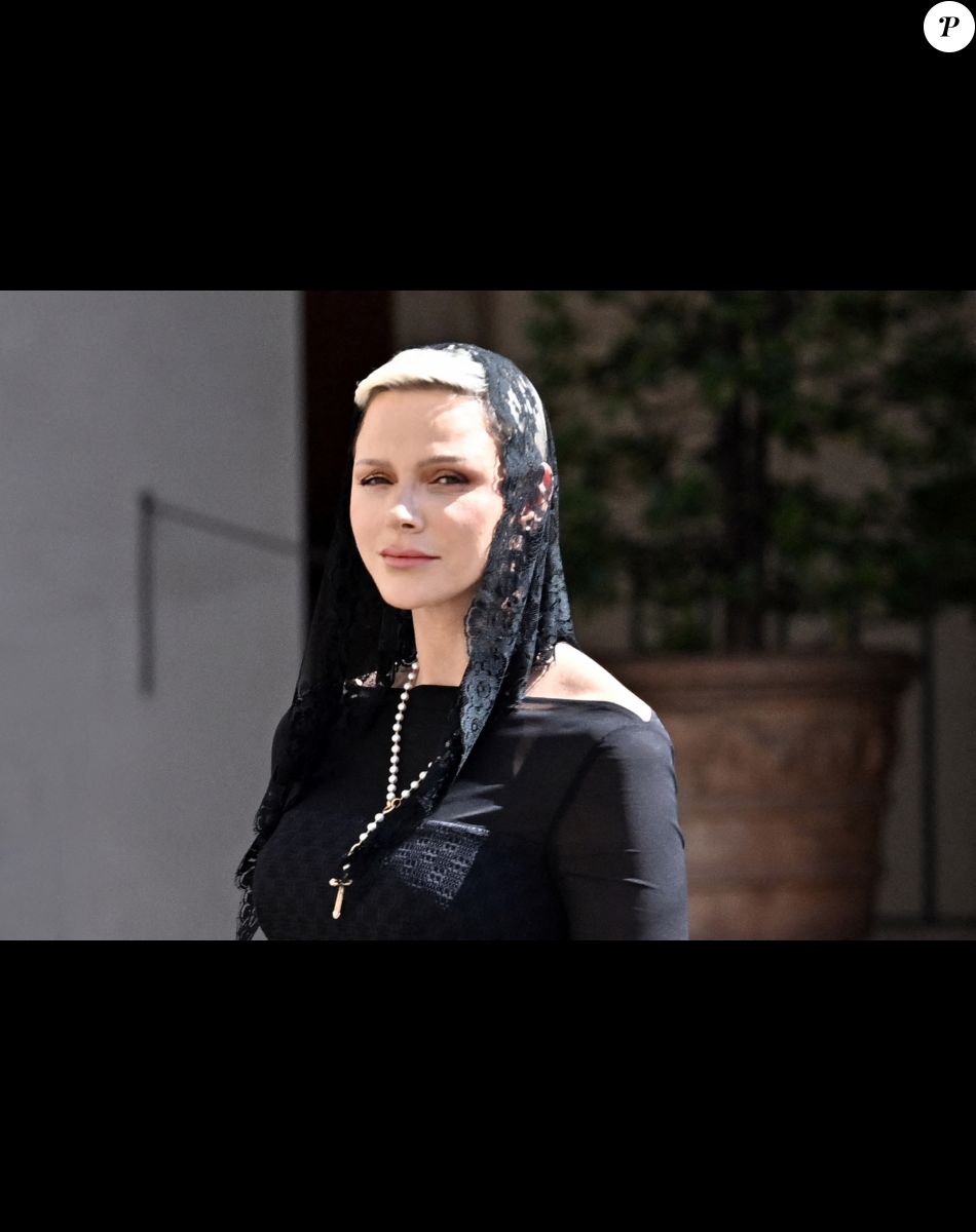 Le prince Albert II de Monaco et la princesse Charlène de Monaco arrivent au Vatican pour un entretien privé avec le pape François, le 20 juillet 2022. © Avalon/Panoramic//Bestimage