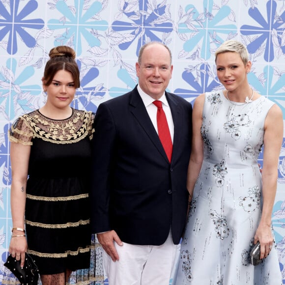 Camille Gottlieb, le prince Albert II de Monaco, la princesse Charlène de Monaco - 73ème Gala de la Croix-Rouge Monégasque qui avait lieu pour la première fois sur les Terrasses du Soleil, entre la façade magistrale de l'Opéra Garnier Monte-Carlo et la mer Méditerrannée à Monaco le 18 juillet 2022. © Dominique Jacovides/Bestimage 