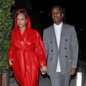 Rihanna, enceinte, et son compagnon ASAP Rocky arrivent au restaurant "Giorgio Baldi" à Los Angeles
