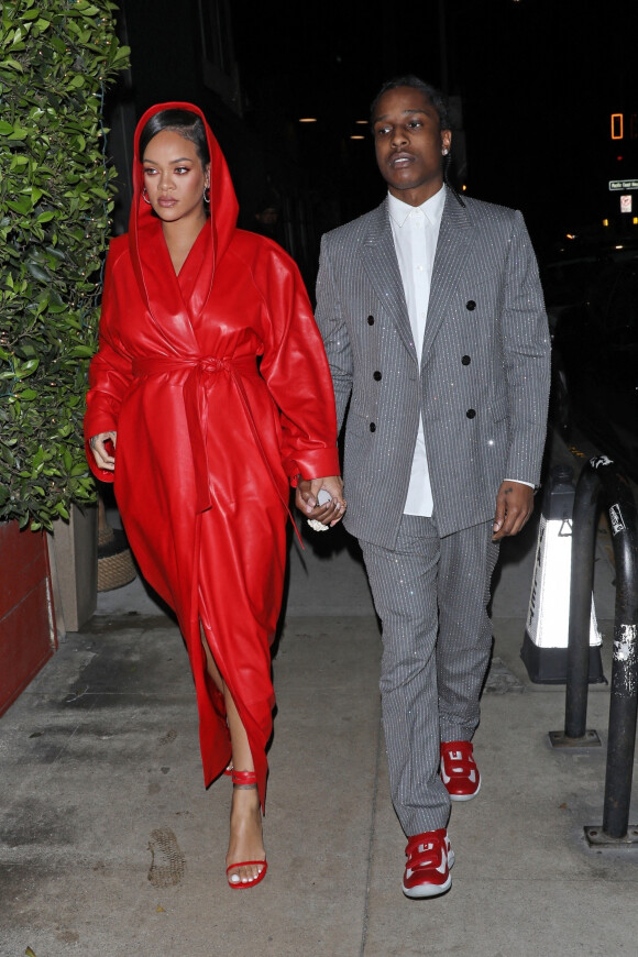 Rihanna, enceinte, et son compagnon ASAP Rocky arrivent au restaurant "Giorgio Baldi" à Los Angeles
