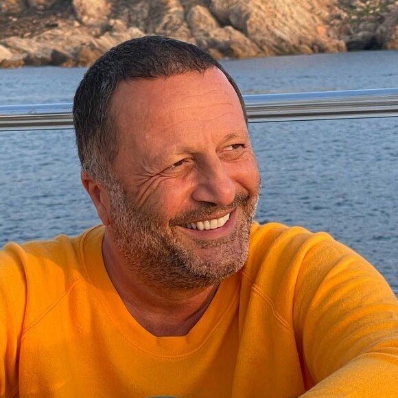 Arthur a profité de belles vacances sur son bateau au large de la Corse. @ Instagram / Arthur