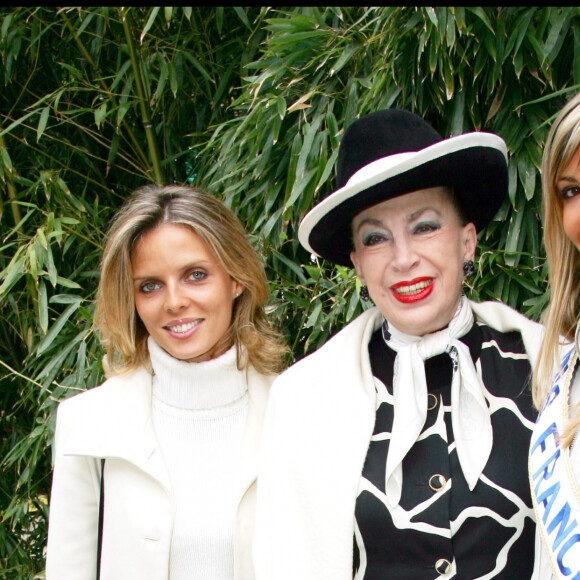 Sylvie Tellier, Alexandra Rosenfeld et Geneviève de Fontenay à Roland-Garros en 2006