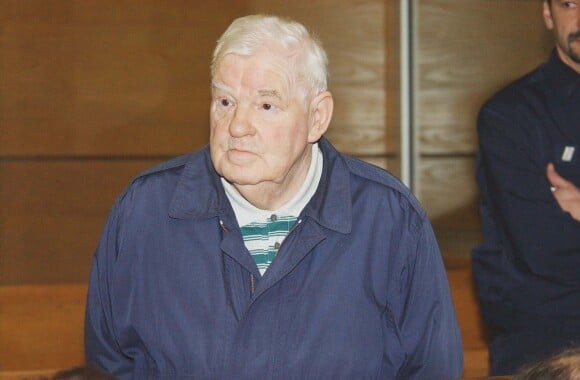 Procès d'Emile Louis. En novembre 2004, il est condamné par la cour d'assises de l'Yonne à la réclusion criminelle à perpétuité pour 'l'affaire des disparues de l'Yonne'.