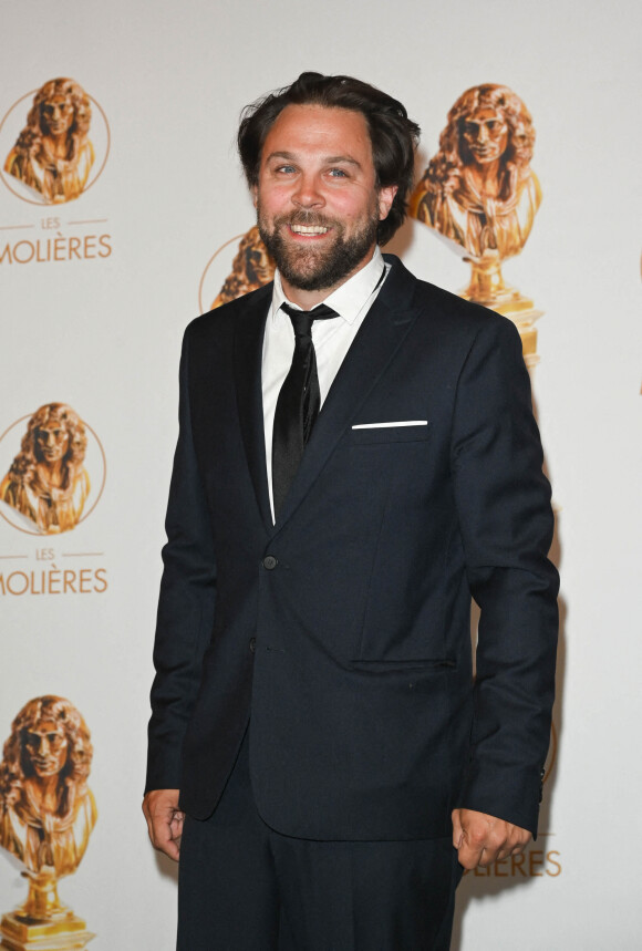 Arthur Jugnot au photocall de la 33ème cérémonie des Molières aux Folies Bergère à Paris le 30 mai 2022. © Coadic Guirec / Bestimage 