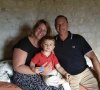 Pierre-Emmanuel (L'amour est dans le pré) et sa compagne Jessica de visite avec leur fils Adrien chez l'agriculteur Franck - Instagram