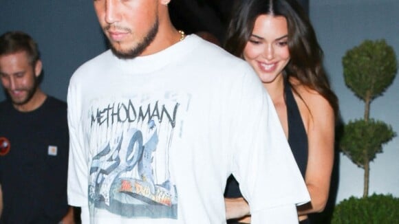 Kendall Jenner et son boyfriend Devin Booker : crop top sexy et pantalon en cuir, elle sort le grand jeu pour lui