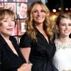 Shirley MacLaine, Julia Roberts et Emma Roberts à la première de Valentine's Day le 8 février à Los Angeles
