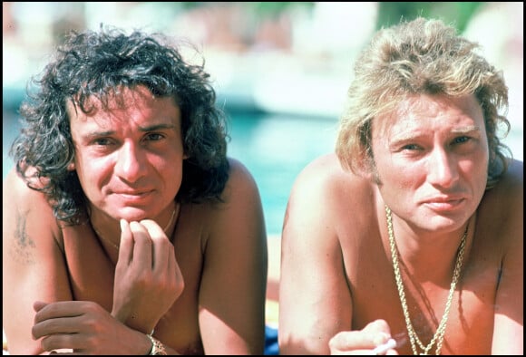 Michel Sardou et Johnny Hallyday à Saint-Tropez.