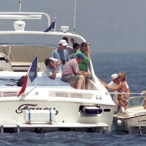 Photo de Dodi Al-Fayed en vacances à Saint-Tropez avec Lady Diana