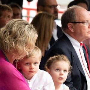 Charlène de Monaco et son mari le prince Albert II de Monaco avec leurs enfants Gabriella et Jacques.