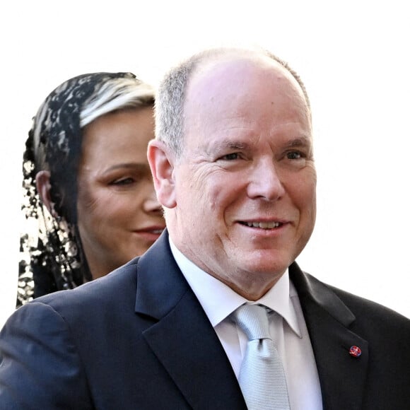 Le prince Albert II de Monaco et la princesse Charlène de Monaco arrivent au Vatican pour un entretien privé avec le pape François, le 20 juillet 2022. © Avalon/Panoramic/Bestimage