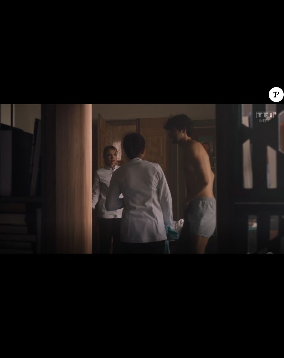 Ici Tout Commence Scene Ici tout commence : Une scène de sexe inattendue et diffusée en direct  provoque le malaise : le diaporama - Purepeople