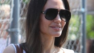 Angelina Jolie : Sortie remarquée au marché avec son fils Knox, très grand à seulement 14 ans