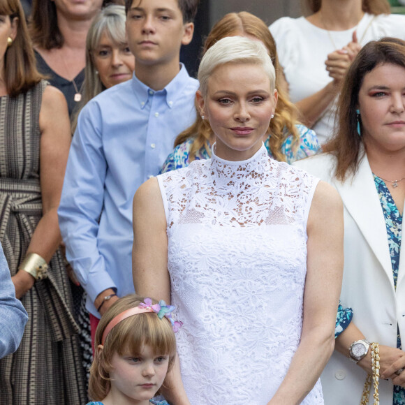 La princesse Charlene de Monaco, la princesse Gabriella de Monaco, comtesse de Carladès - La famille princière de Monaco lors du traditionnel Pique-nique des monégasques au parc princesse Antoinette à Monaco le 3 septembre 2022. © Olivier Huitel/Pool Monaco/Bestimage 