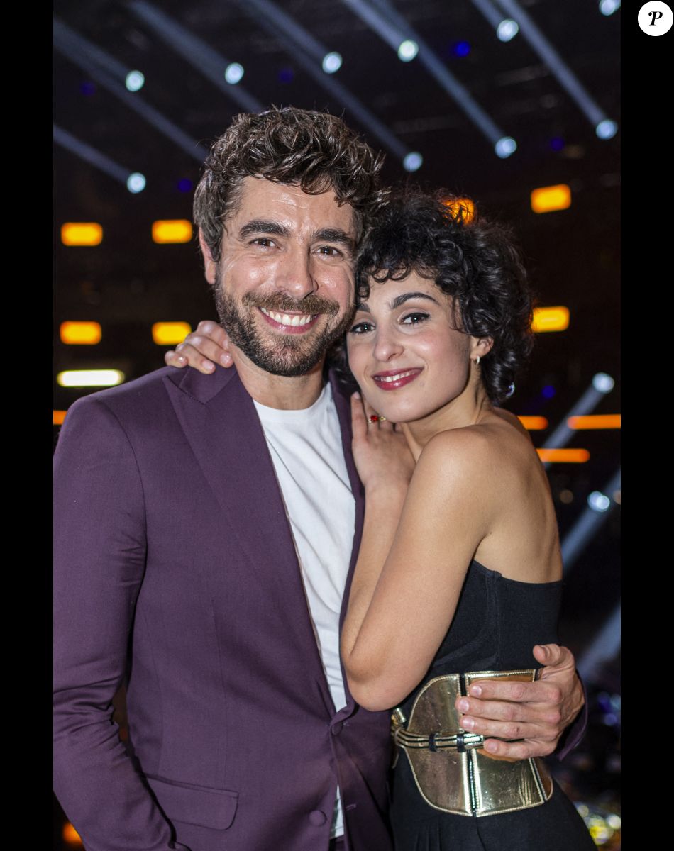 Barbara Pravi et Agustin Galiana - Émission "Eurovision France, c'est vous qui décidez" sur France 2 en direct du Studio 128 à la Plaine Saint-Denis le 30 janvier 2021 © Tiziano Da Silva / Pierre Perusseau / Bestimage