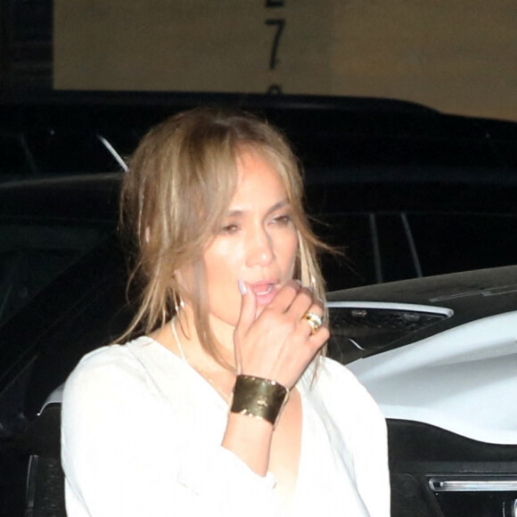 Ben Affleck et sa femme Jennifer Affleck (Lopez), accompagnée de ses enfants Emme et Maximilian, à la sortie du restaurant "Nobu" à Los Angeles, le 4 septembre 2022.