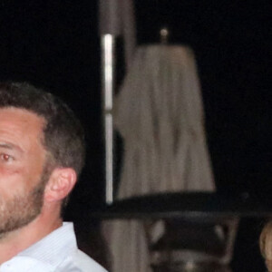 Ben Affleck et sa femme Jennifer Affleck (Lopez), accompagnée de ses enfants Emme et Maximilian, à la sortie du restaurant "Nobu" à Los Angeles, le 4 septembre 2022.