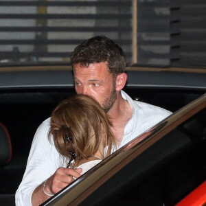 Ben Affleck et sa femme Jennifer Affleck (Lopez), accompagnée de ses enfants Emme et Maximilian, à la sortie du restaurant "Nobu" à Los Angeles, le 4 septembre 2022.