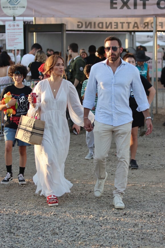 Ben Affleck et sa femme Jennifer Affleck (Lopez) accompagnée de ses enfants Emme et Maximilian, au parc d'attractions éphémère "Malibu Chili Cook-Off" à Los Angeles, le 4 septembre 2022.