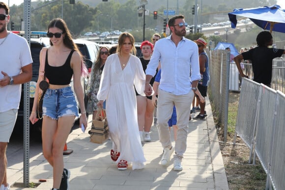 Ben Affleck et sa femme Jennifer Affleck (Lopez) accompagnée de ses enfants Emme et Maximilian, au parc d'attractions éphémère "Malibu Chili Cook-Off" à Los Angeles, le 4 septembre 2022.