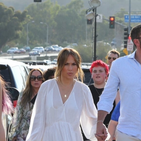 Ben Affleck et sa femme Jennifer Affleck (Lopez) accompagnée de ses enfants Emme et Maximilian, au parc d'attractions éphémère "Malibu Chili Cook-Off" à Los Angeles, le 4 septembre 2022.