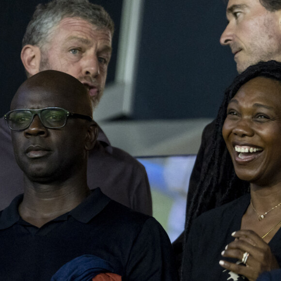 Les jeunes mariés Lilian Thuram et Kareen Guiock - People assistent au match aller de la Ligue des Champions entre le Paris Saint-Germain contre la Juventus (2-1) au Parc des Princes à Paris le 6 septembre 2022.