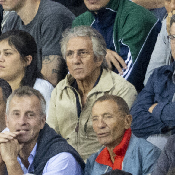 Richard Anconina - People assistent au match aller de la Ligue des Champions entre le Paris Saint-Germain contre la Juventus (2-1) au Parc des Princes à Paris le 6 septembre 2022.