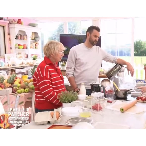 Manon, candidate du "Meilleur Pâtissier" sur M6, face à Cyril Lignac et Mercotte.