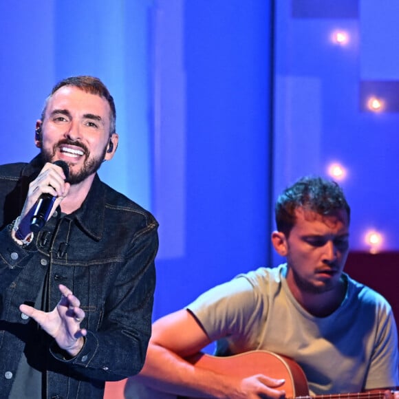 Exclusif - Christophe Willem - Enregistrement de l'émission "Vivement Dimanche" au Studio Gabriel à Paris, présentée par M.Drucker et diffusée le 11 septembre 2022 sur France 3 © Guillaume Gaffiot / Bestimage