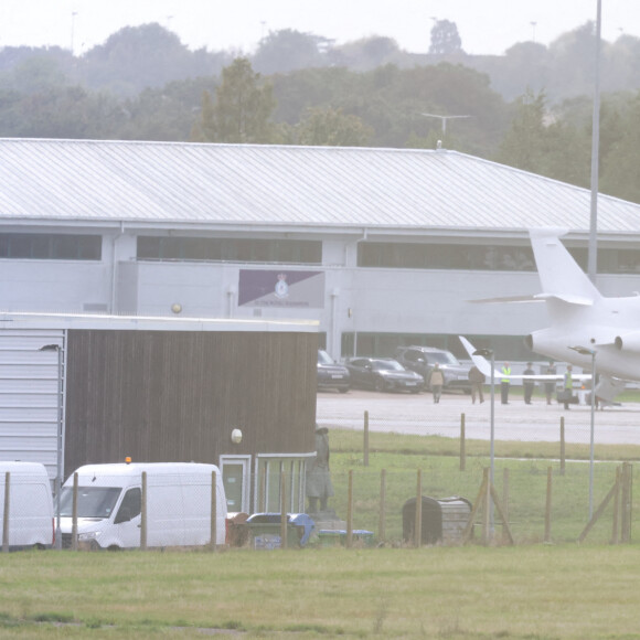 Des membres de la famille royale quittent la RAF Northolt dans l'ouest de Londres à la suite de l'annonce de l'état de santé de La reine Elisabeth II d'Angleterre, le 8 septembre 2022.