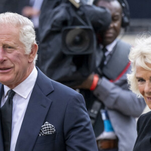 Le roi Charles III d'Angleterre et Camilla Parker Bowles, reine consort d'Angleterre, arrivent à Buckingham Palace, le 9 septembre 2022. 