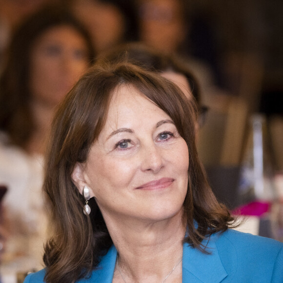 Ségolène Royal - Déjeuner du Chinese Business Club en l'honneur de Frédéric Arnault, Directeur Général de Tag Heuer (LVMH), dans les salons de l'hôtel du Collectionneur à Paris, France, le 21 Avril 2022. © Jack Tribeca/Bestimage