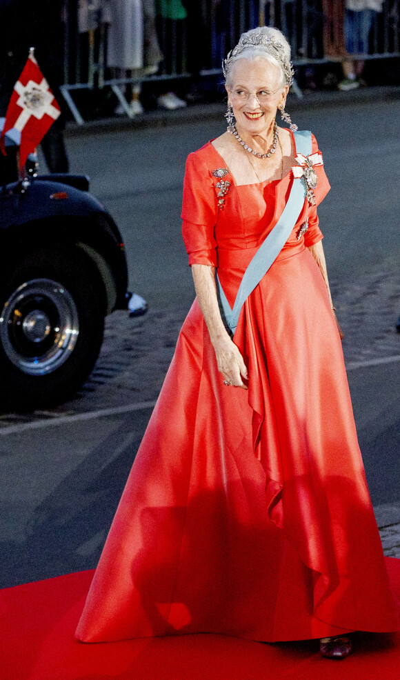 Reine Margrethe II de Danemark - Arrivées au diner du jubilé des 50 ans de règne de la reine Margrethe II de Danemark au Royal Theatre à Copenhague. Le 10 septembre 2022 