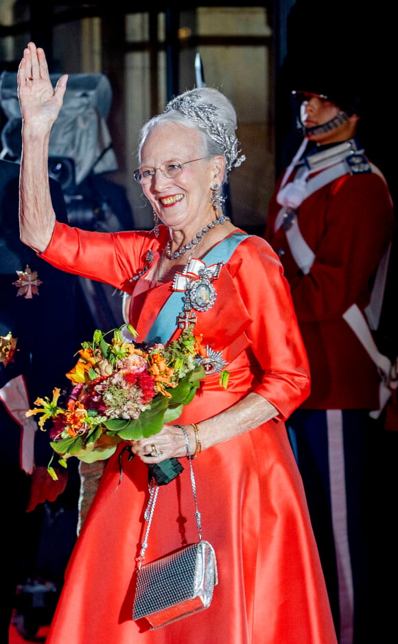 Reine Margrethe II de Danemark - Arrivées au diner du jubilé des 50 ans de règne de la reine Margrethe II de Danemark au Royal Theatre à Copenhague. 
