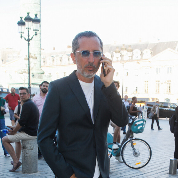 Gad Elmaleh - Arrivées au défilé de mode Haute-Couture automne-hiver 2022-2023 "Giambattista Valli" à Paris, France, le 4 juillet 2022. © Veeren / Christophe Clovis / Bestimage 