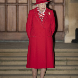 La reine Elisabeth II d'Angleterre - La famille royale se réunit devant le chateau de Windsor pour remercier les membres de l'Armée du Salut et tous les bénévoles qui apportent leur soutien pendant l'épidémie de coronavirus (COVID-19) et à Noël le 8 décembre 2020. 