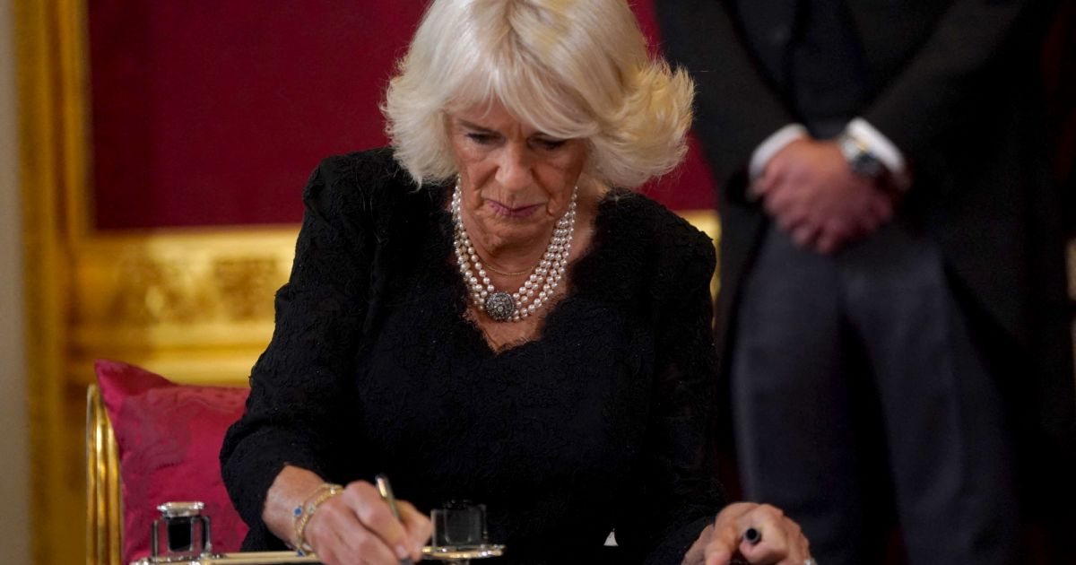La reine consort Camilla Parker Bowles Personnalités lors de la