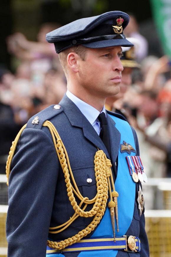 Le prince William, prince de Galles - Procession cérémonielle du cercueil de la reine Elisabeth II du palais de Buckingham à Westminster Hall à Londres, Royaume Uni, le 14 septembre 2022. 