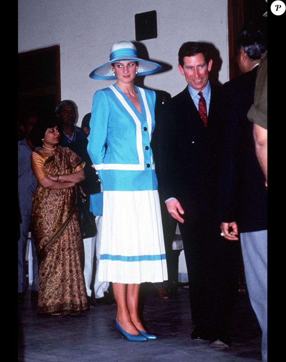 Le prince William, le duc de Cambridge et Catherine Kate Middleton, la duchesse de Cambridge se rendront en Inde au printemps 2016, comme l'ont fait avant eux le prince Charles, prince de Galles et la princesse Diana. Pour le moment il n'y a pas plus de détails. On ne sait pas si les enfants du couple seront présents ou non. Archives - Le prince Charles, prince de Galles et la princesse Diana lors d'un voyage en Inde le 13 février 1992.