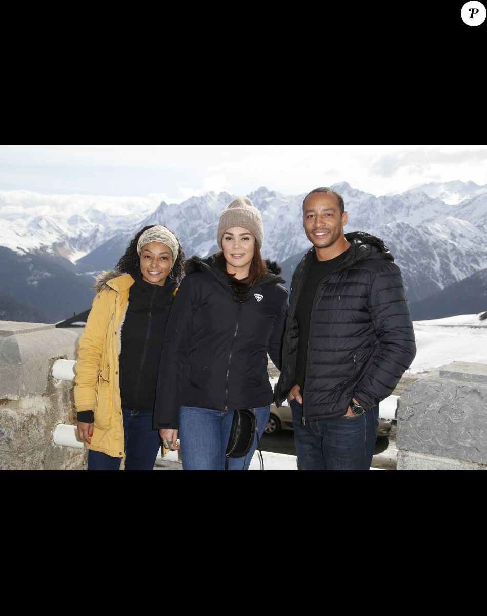 Yaëlle Trulès, Lola Dewaere, Nathan Dellemme pour OPJ - Rendez-vous avec les actrices et acteurs de la 24ème édition du festival Tv de Luchon le 12 février 2022. © Christophe Aubert / Bestimage