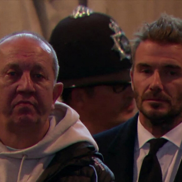 David Beckham rend un dernier hommage à la reine Elizabeth II d'Angleterre à Westminster Hall à Londres, le le 16 septembre 2022. L'ancien footballeur a attendu son tour dans la file d'attente au milieu des Britanniques et des touristes. Les funérailles de la souveraine se dérouleront le 19 septembre 2022. 