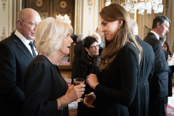 Camilla Parker Bowles, reine consort d'Angleterre, Catherine (Kate) Middleton, princesse de Galles - La famille royale d'Angleterre reçoit les gouverneurs généraux des nations du Commonwealth lors d'un déjeuner au palais de Buckingham à Londres
