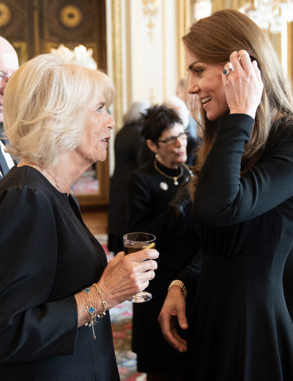 Camilla Parker Bowles, reine consort d'Angleterre, Catherine (Kate) Middleton, princesse de Galles - La famille royale d'Angleterre reçoit les gouverneurs généraux des nations du Commonwealth lors d'un déjeuner au palais de Buckingham à Londres, le 17 septembre 2022. 